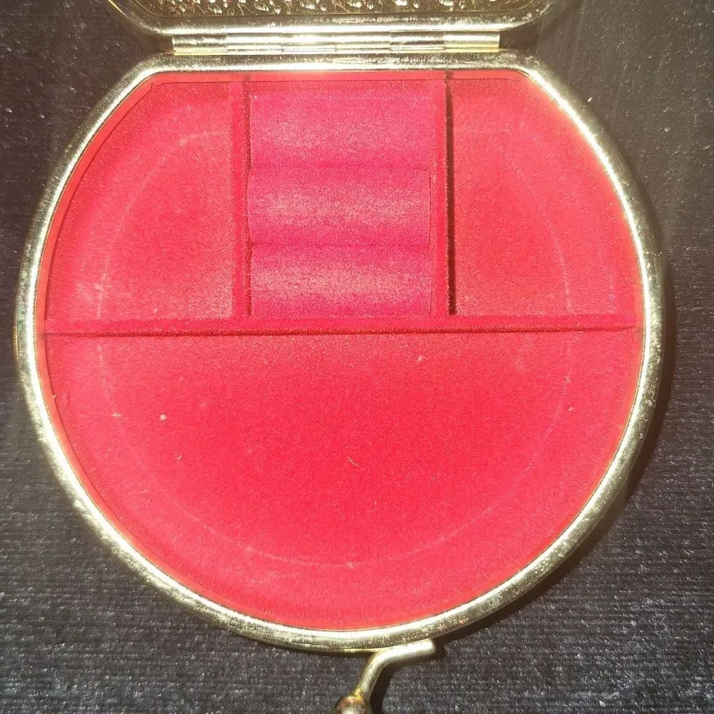 Mini Jewelry Box  - Picture 4 of 5